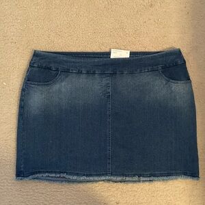 Westbound woman denim miniskirt size 18W NWT